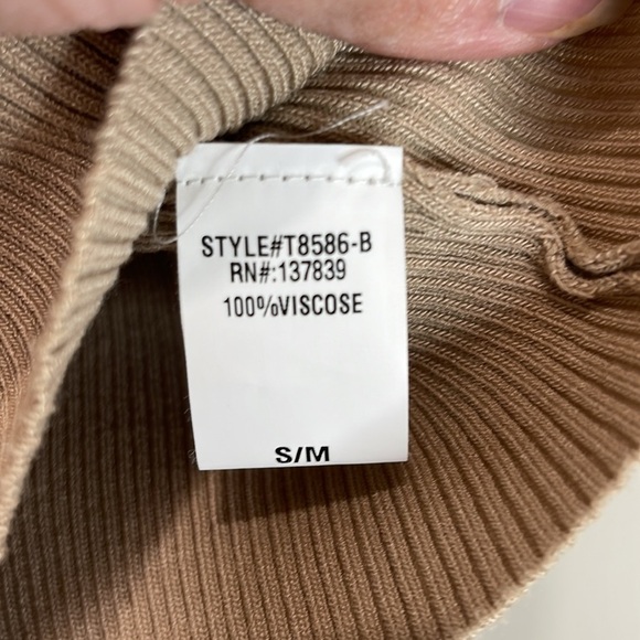 Debut NWOT Rhinestone Spaghetti Strap Taupe Fitted Crop Ribbed Knit Cami Top S/M - Picture 7 of 11